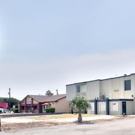 Americas Best Value Inn San Antonio Airport South Zewnętrze zdjęcie