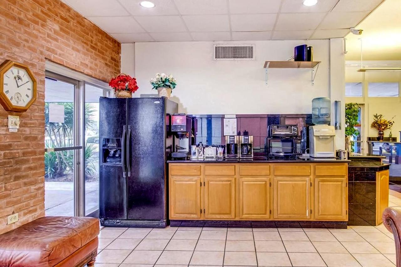 Americas Best Value Inn San Antonio Airport South Zewnętrze zdjęcie